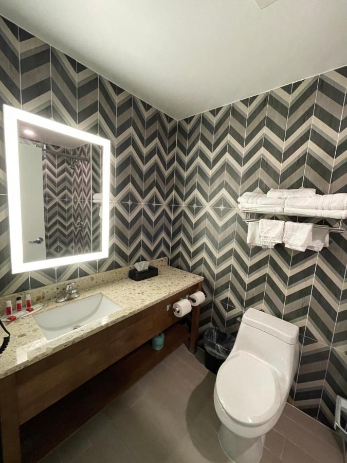 Super 8 By Wyndham Brooklyn Williamsburg Hotel Nueva York